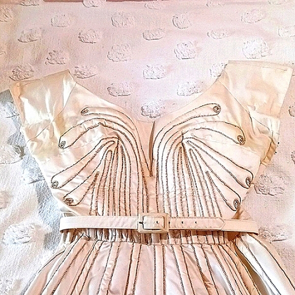 Elegant ⚜️ Vintage 1950's  Satin Brocade Detail Design Dress 👑 Gorgeous 👑 - Picture 1 of 13